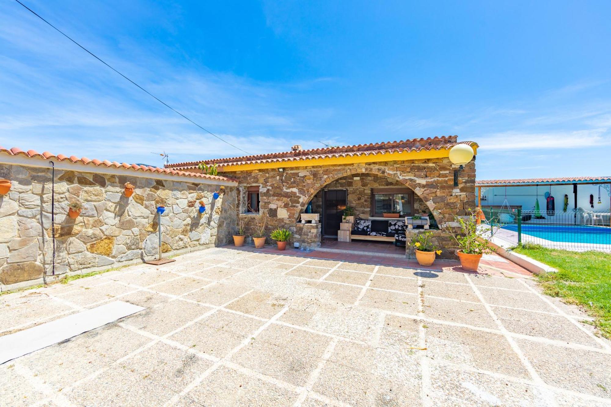Chalet Con Piscina Privada En Bolonia Tarifa Exterior photo