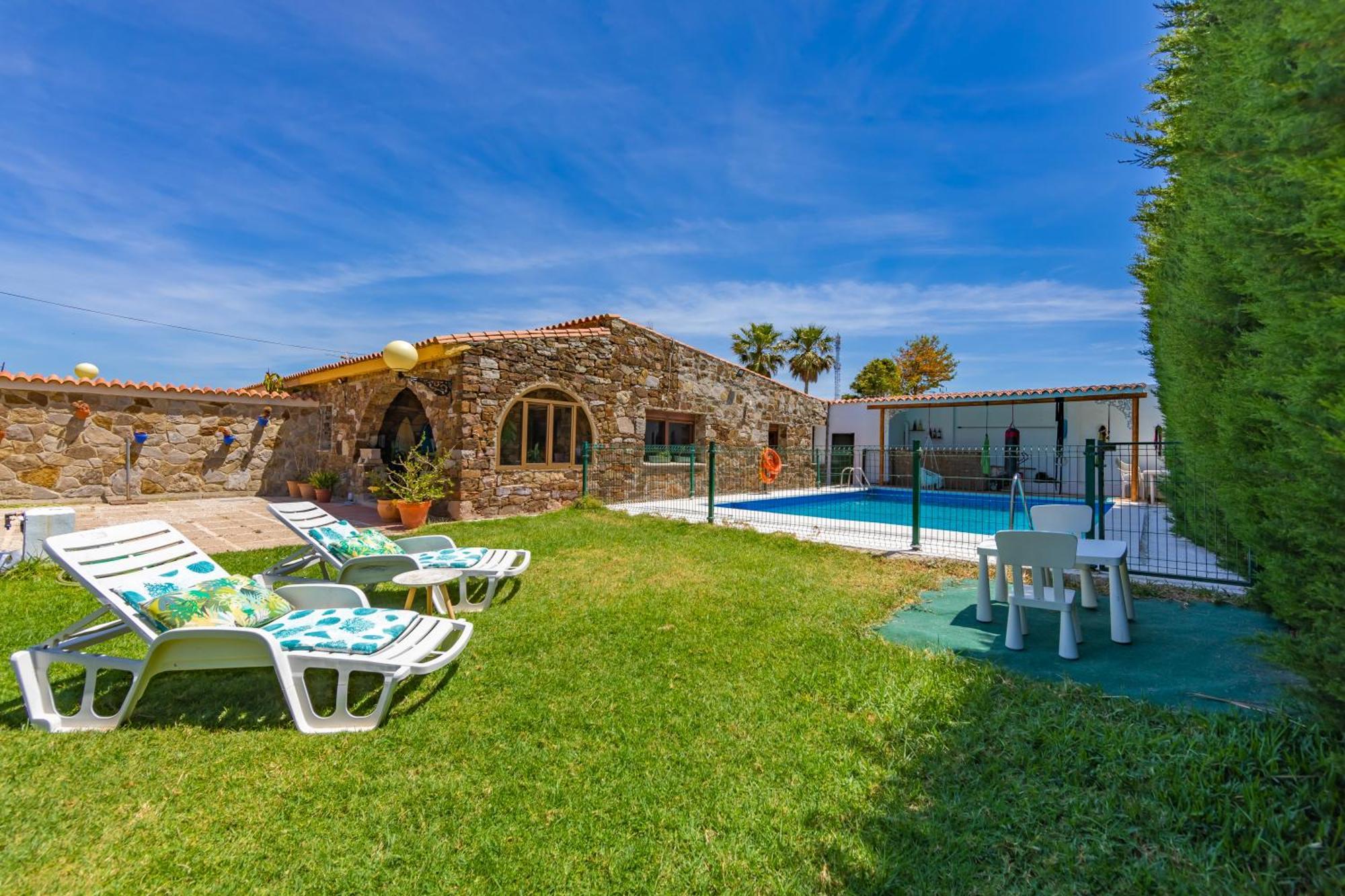 Chalet Con Piscina Privada En Bolonia Tarifa Exterior photo